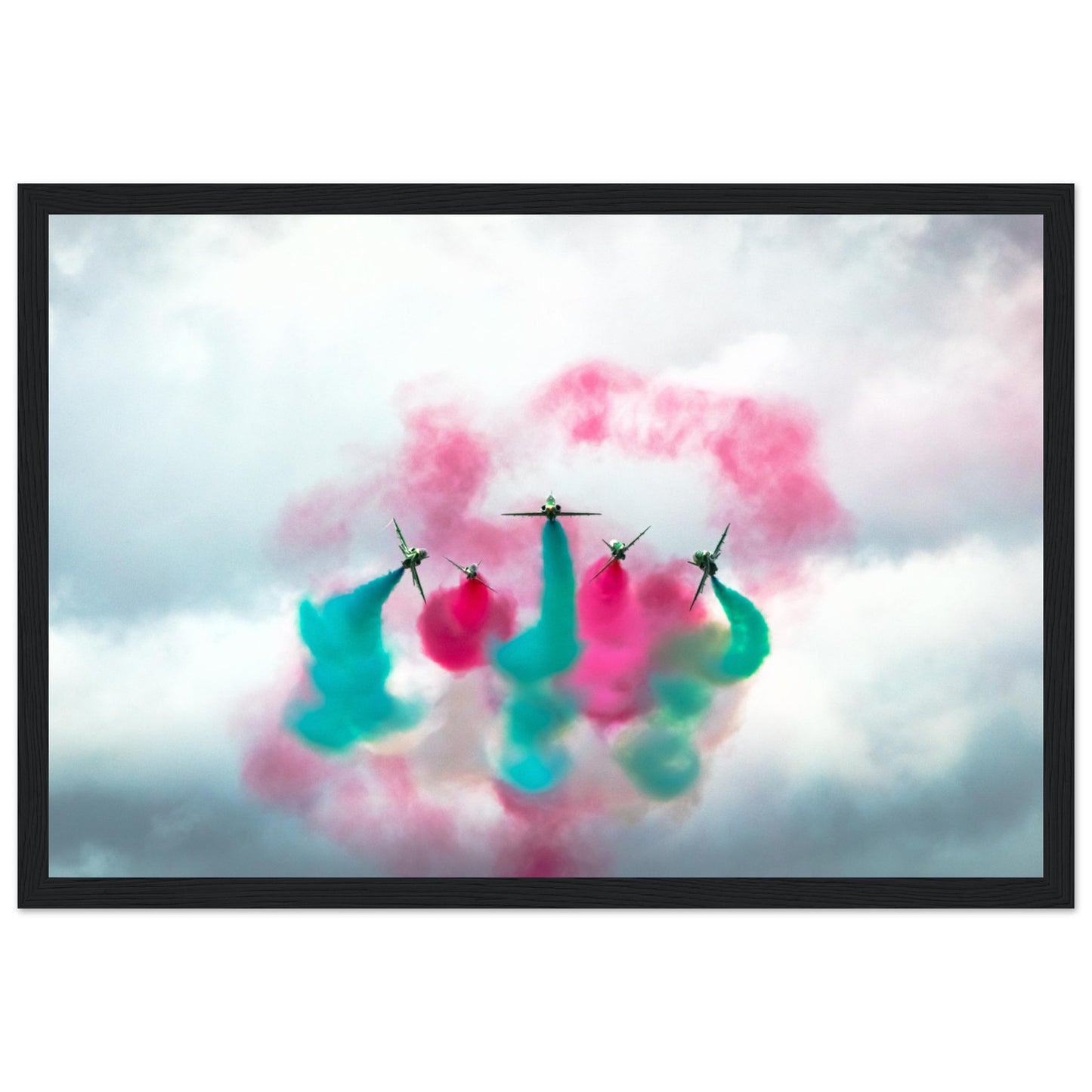 Royal Saudi Hawks Formation Break Print – A Must-Have for Collectors