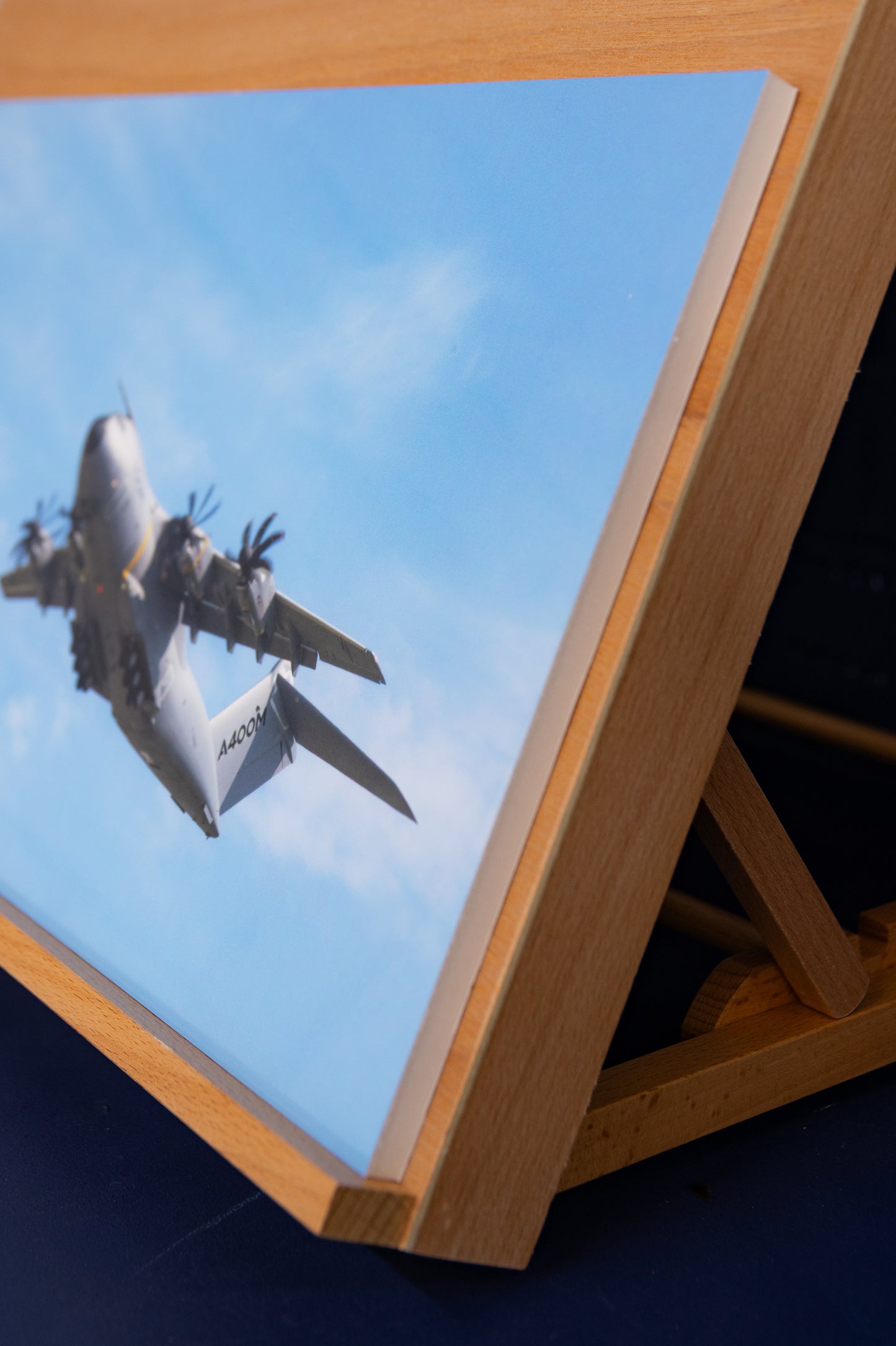 Corner view showing 5 mm foamboard mount of the A400M glossy photo print